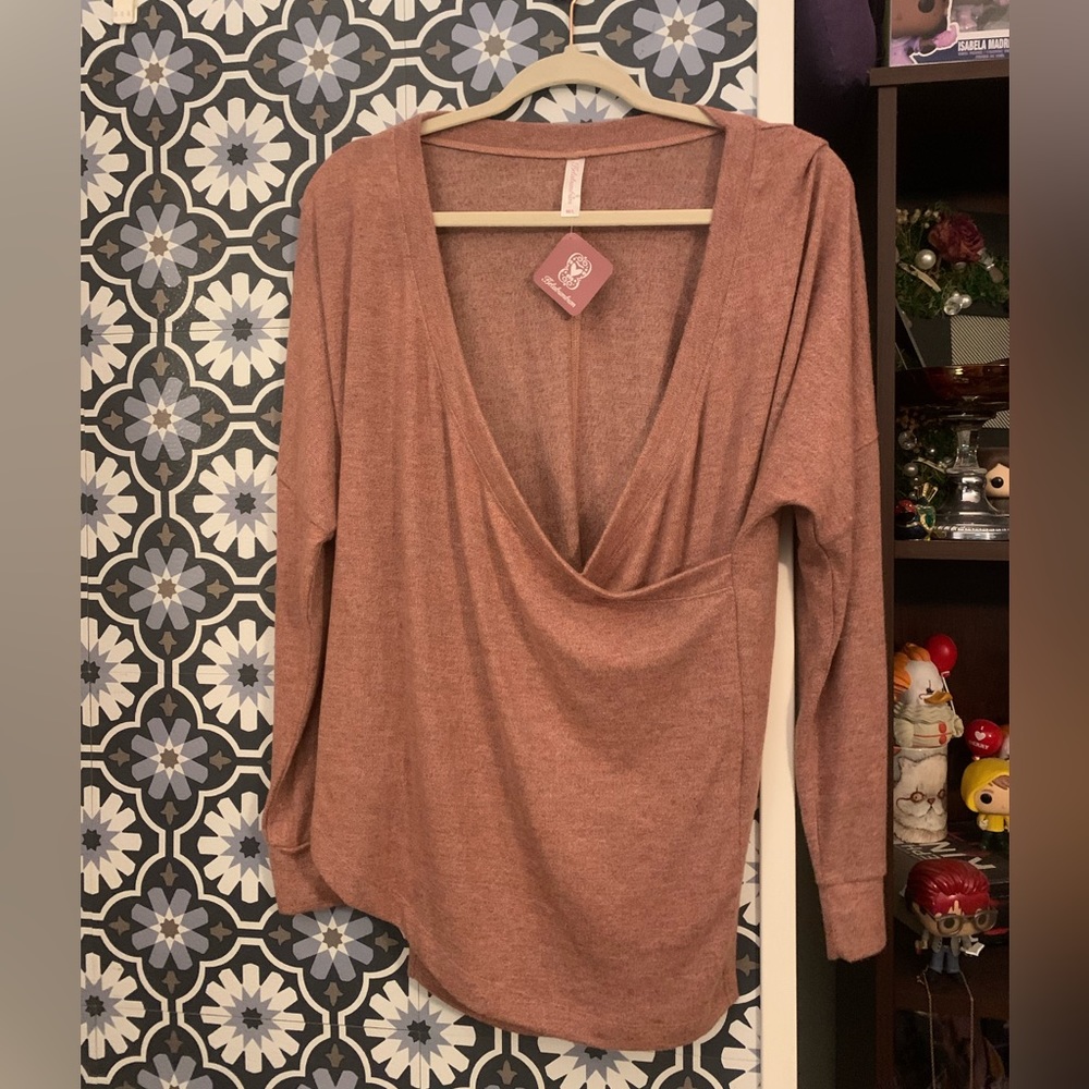 🎉HOST PICK🎉Belabumbum womens M/L nursing splice sweatshirt NWT